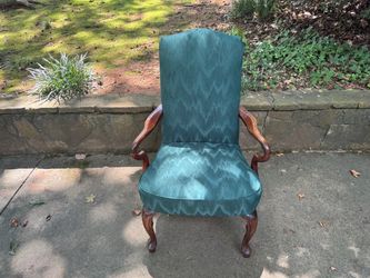Vintage Queen Anne Accent Chair – Green Upholstered Armchair with Carved Wood Frame
