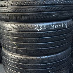 Set Of Tires (4) 235-40-19 Goodyear