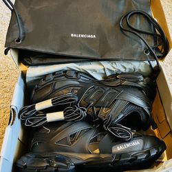 *BEST OFFER* Balenciaga Tracks Size 12 NEW