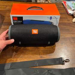 Christmas gifts! Super loud portable speaker splash resistant Also have it on camouflage color