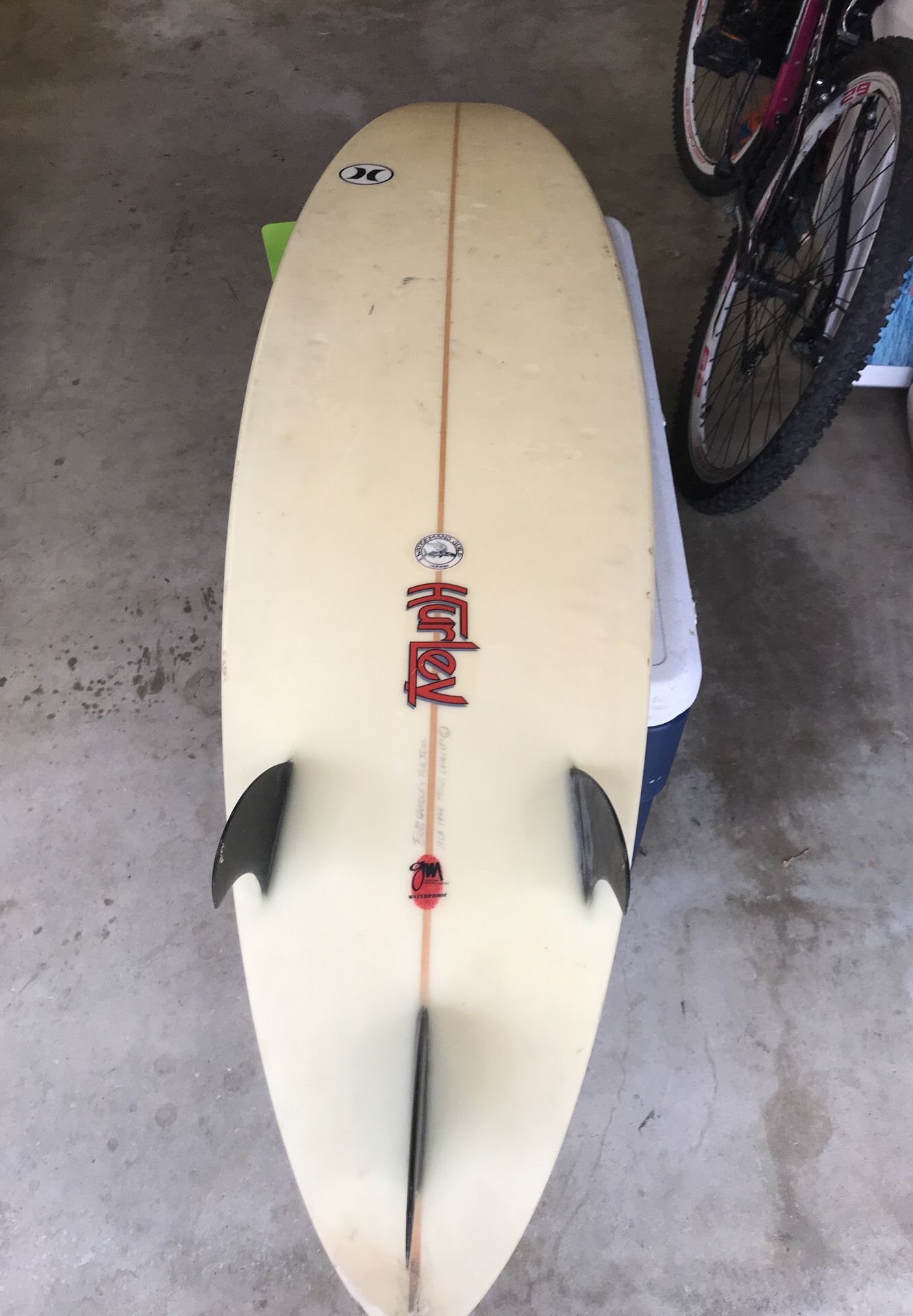 Hurley 6-8 surfboard