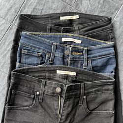 3 Levi Jeans 