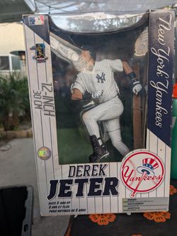 2005 McFarlane’s Sportspicks Derek Jeter 12-Inch Figure NY YANKEES HOF