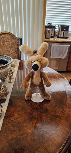 Vintage Wile E. Coyote 1993 Warner Brothers LooneyTunes 16" Plush / Collectible / Road Runner / Collector / Plush / Toy / Doll / Memorabilia