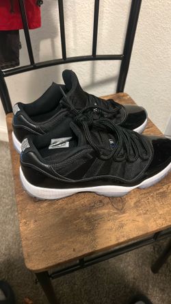 Retro 11 Space jam low size 8/5