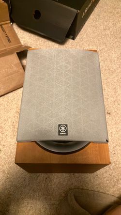 Yamaha Bookshelf Speaker