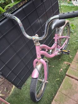 16 inch Schwinn Girls Bikw