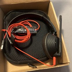 Poly blackwire 5210 USB Headset And Mic