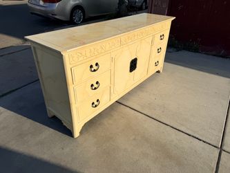 Super rare find Original piece  - XL Size perfect for storage L76/W20/34H -Delivery available for small fee -Drawers all working properly  -3 top hidd