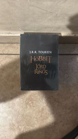 The Hobbit And The Lord Of The Rings 4 Book Boxed Set By JRR Tolkien NEW Paprbck
