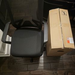 Staples Cartwright Chair, Black (ST62400) - BRAND NEW / UNUSED / FULLY ASSEMBLED