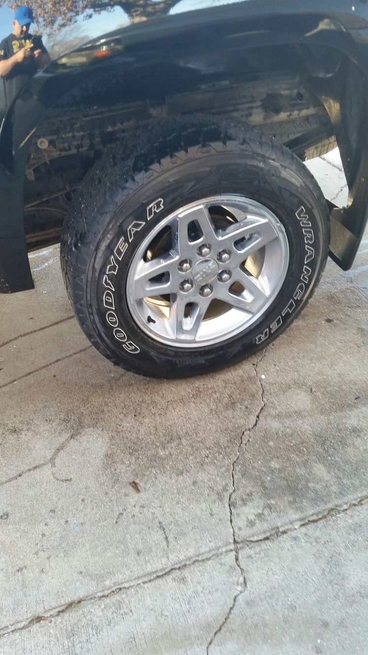 18" all terrain wneels n tires 265 55 18
