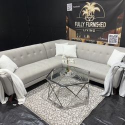 Sectional/couch/sofa,Color:Grey,Size 94x98, delivery Available