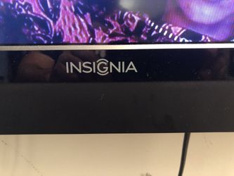 INSIGNIA 36” TV