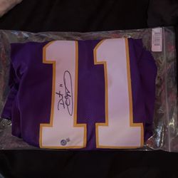Daunte Culpepper Autographed Jersey With COA.. OFFERS ARE HEARD