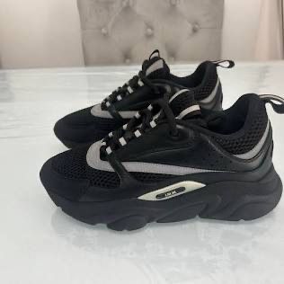 Dior B22
