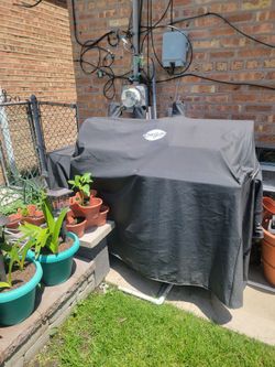 Professinal Char-Griller Grills & Smokers