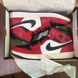 Jordan 1 Chicago Mids 9M
