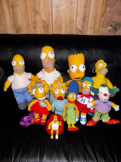 The SIMPSONS FAMILY COMPLETE 