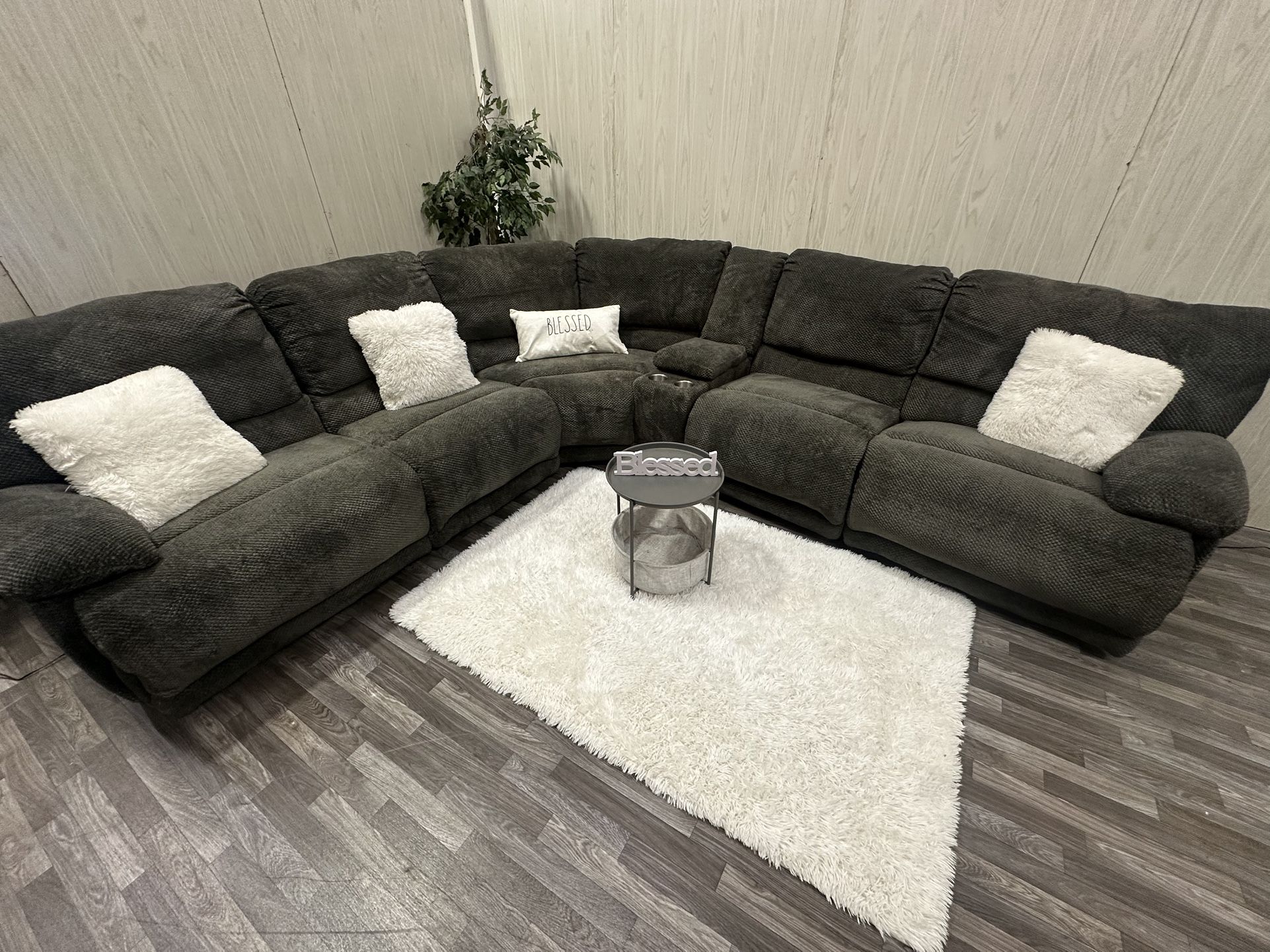 Large Slate Gray Reclining Sectional w/USB Ports - Delivery Available