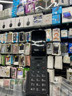 📱 New Flip Phone – Unlocked