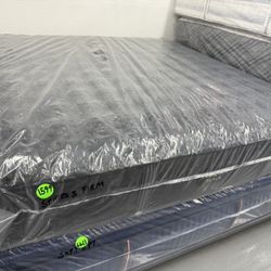 KING SIZE SIMMONS BEAUTYREST BLACK SERIES 3 (FIRM) MATTRESS & BOX SPRINGS BED SET