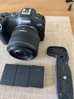 Canon R8 with 35mm 1.8