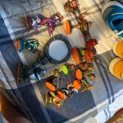 Sky Landers With Carrying Case and portal