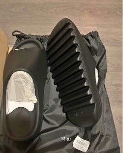 Yzy size 14