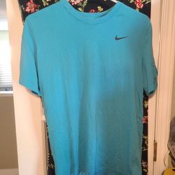 Nike Tshirts Size Large 