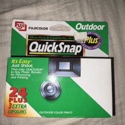 VTG New Fuji Film QuickSnap Outdoor One Time Use 27 Exposure 35mm camera