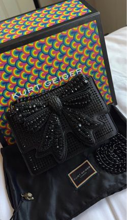SMALL SHOREDITCH BOW BAG KURT GEIGER LONDON.