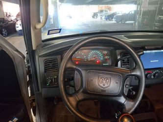02 Dodge Dakota 4.7 V8 engine Quad cab