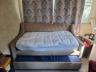 Trendle bed.