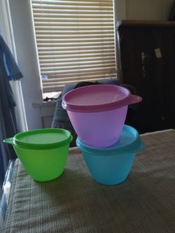 TUPPERWARE
