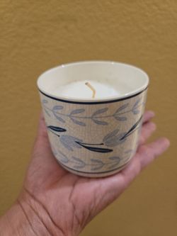 Candle New $4