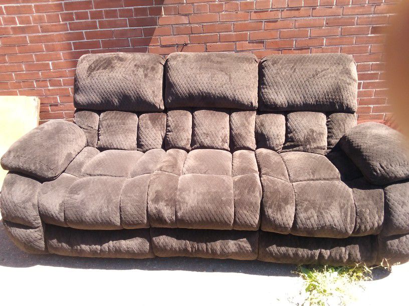 Like New Dark Brown Recliner Sofa