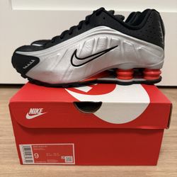 Nike Shox R4 “Black Metallic Silver” Men’s Size 9 HQ1988-002