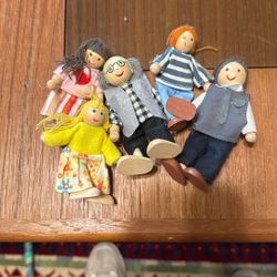 Dollhouse Family