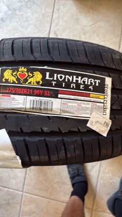 LionHart 275/30zr21