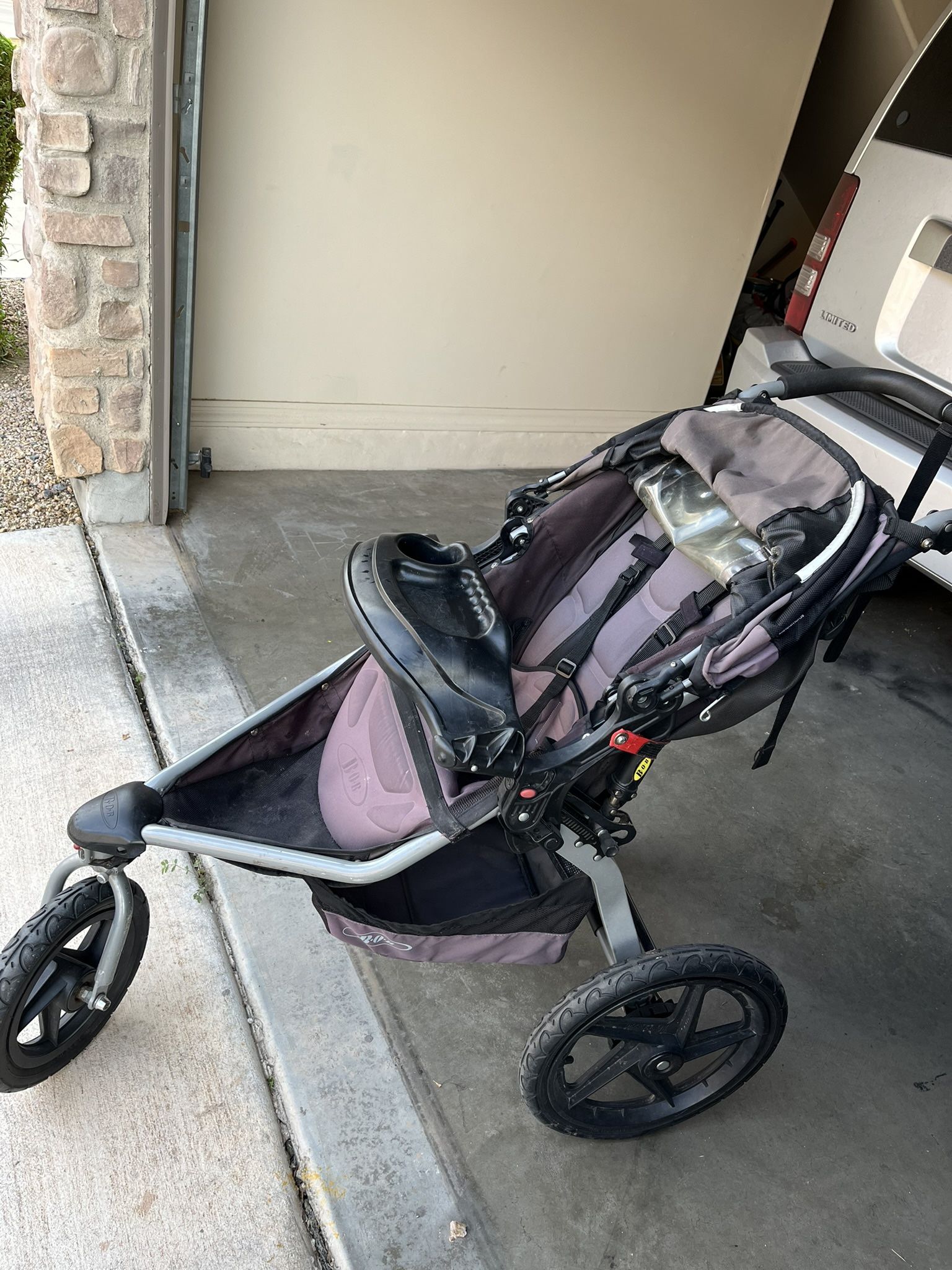 Bob Revolution SE Running Stroller 