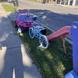 Free Kids Items On Curb At 1106 W Durness St West Covina 91790