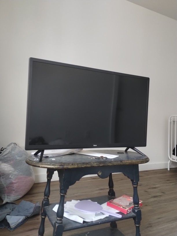 "32" Roku TV