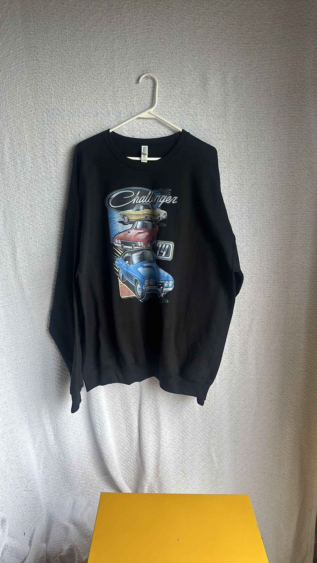Black Men’s Challenger 2XL sweatshirt 