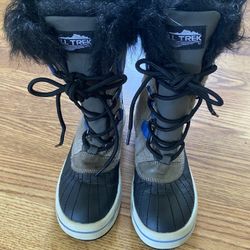 New All Trek Kids Winter Snow Boots Size 13M Color Black/Gray/Blue