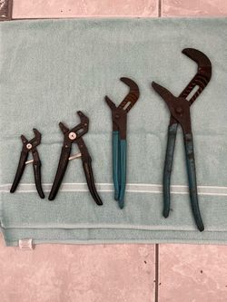 4 Channel Lock Pliers