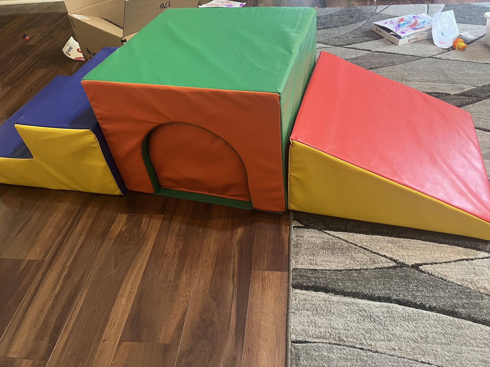 Toddler Tunnel Climber 