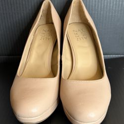 Naturalizer Berlin Women’s Pump Size 7.5