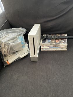 Wii With 4 Games And A Kinect