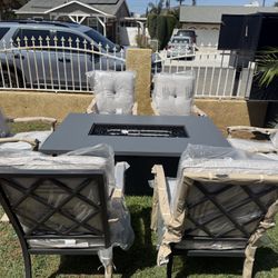 Brand New Patio Dining Table Set 